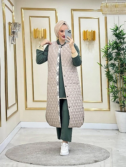 Kapitone İçi Dolgulu Asimetrik Kesim Yelek Krem Renk