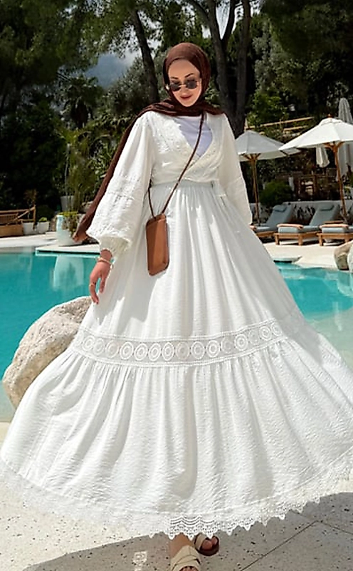 Brodeli Etekli Kadın Takım – Beyaz