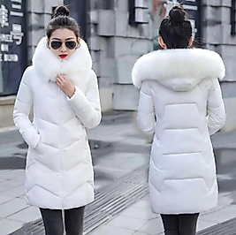 Kışlık Kapişonu Kürklü Kadın Şişme Mont Beyaz Renk
