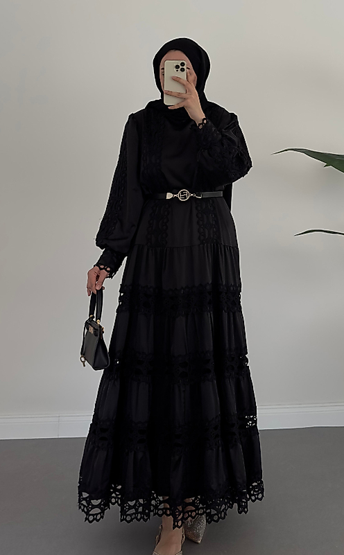 Brodeli Etekli Kadın Takım – Siyah